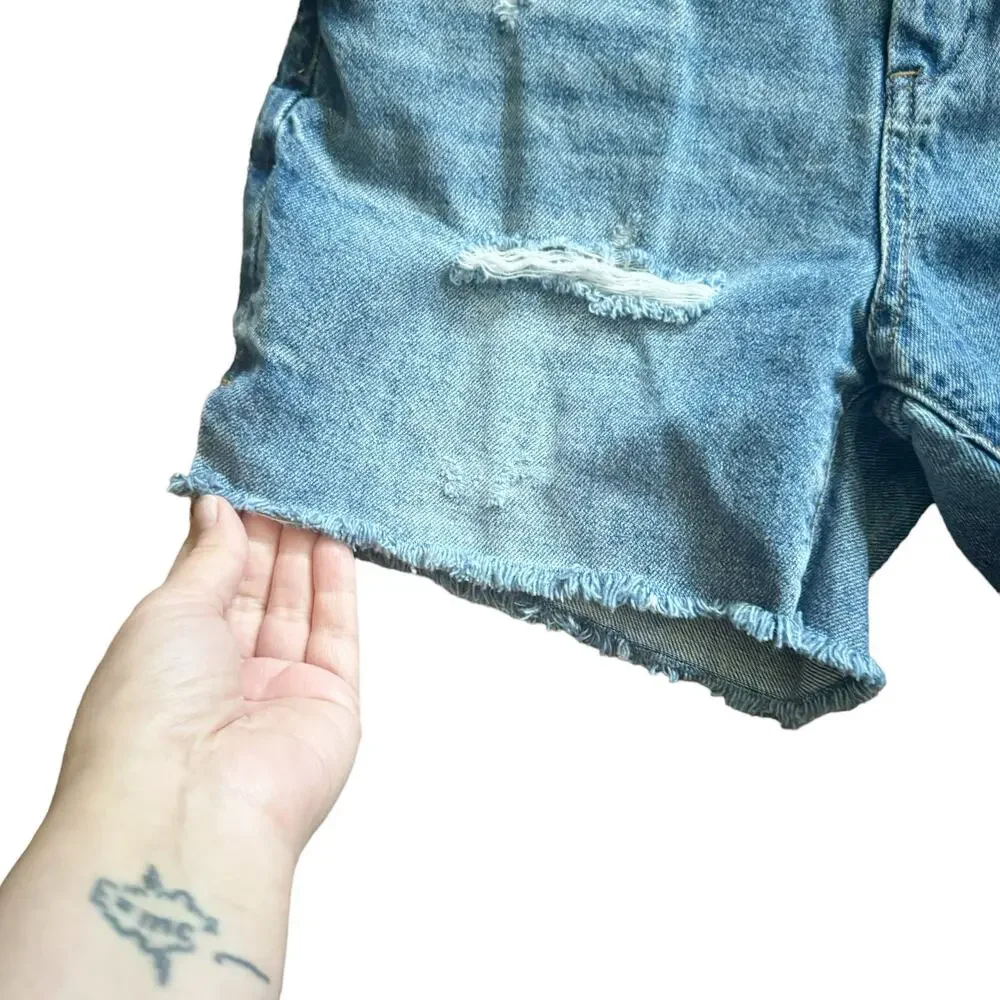 BLANK NYC Bahama Mama Short Denim Jean Shorts Distressed Raw Hem Festival 25